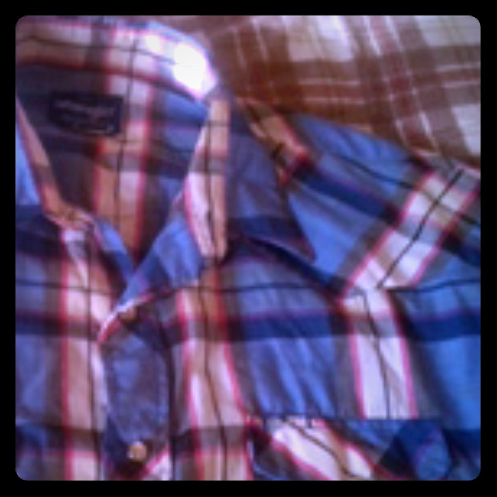 Wrangler button up shirt